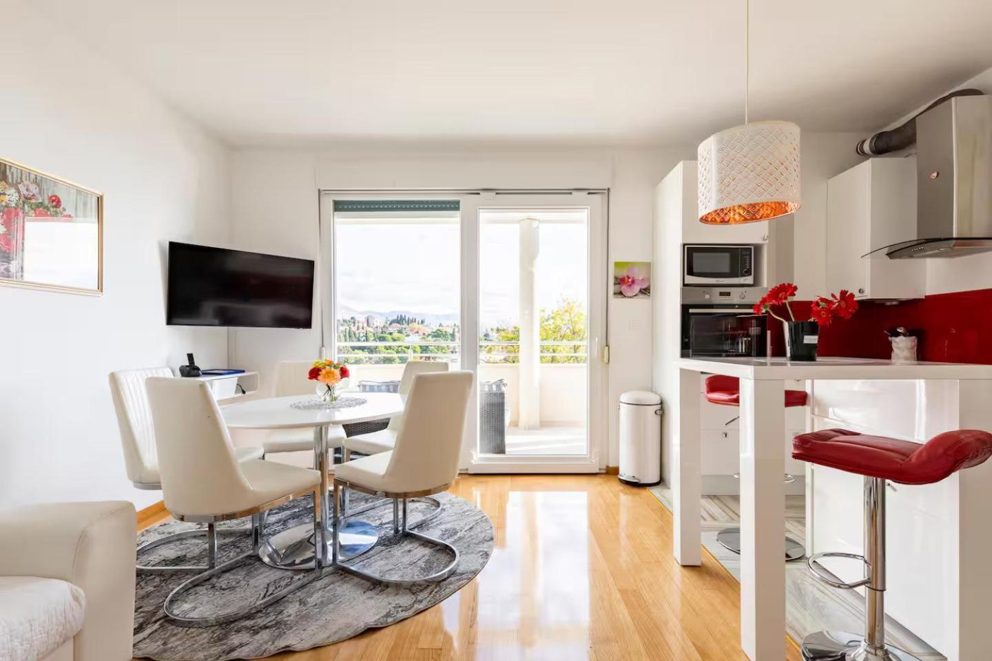 Apartment In With Sea View, Balcony, Air Conditioning, Wifi 5141-1