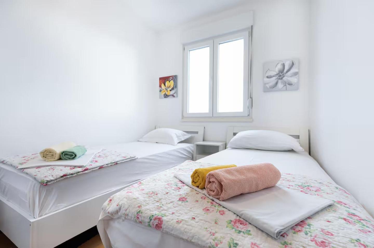In With Sea View, Balcony, Air Conditioning, Wifi 5141-1 Apartment Split